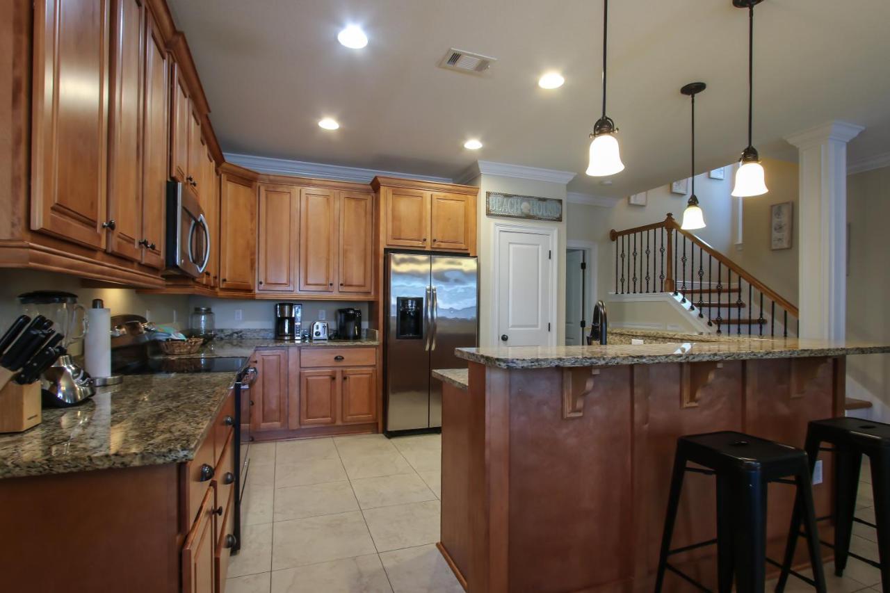 Amazing 4 Bedroom Vacation In The Villages Of Crystal Lakes