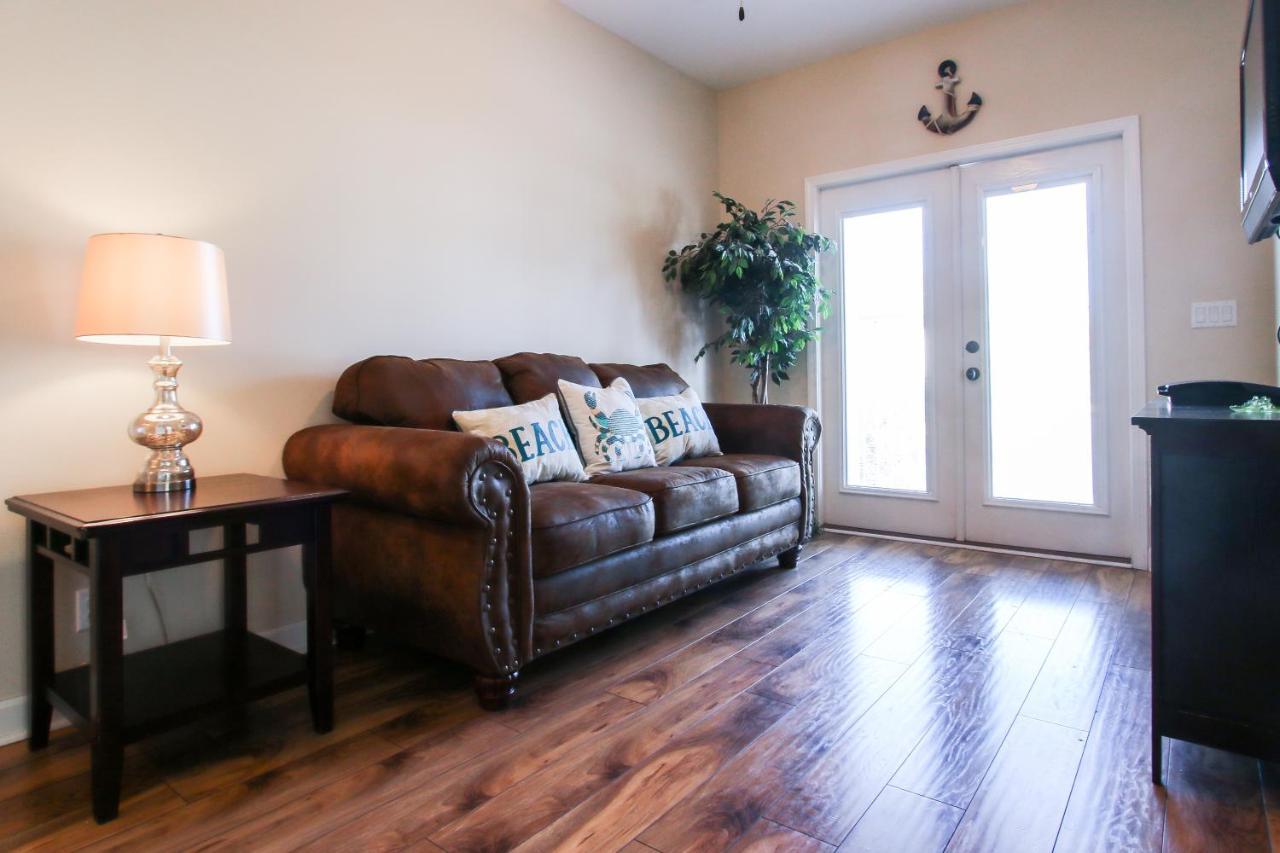 Amazing 4 Bedroom Vacation In The Villages Of Crystal Lakes *