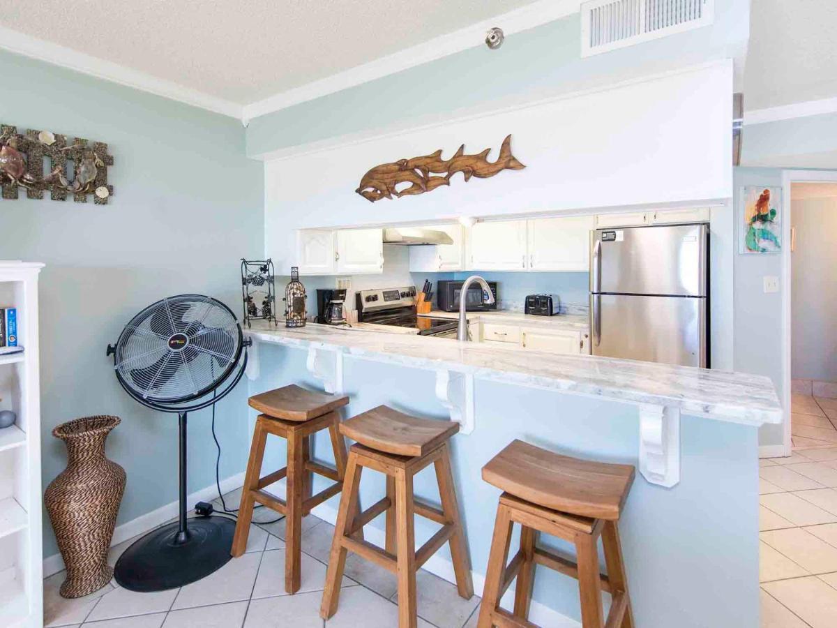 Club #102 Apartment *