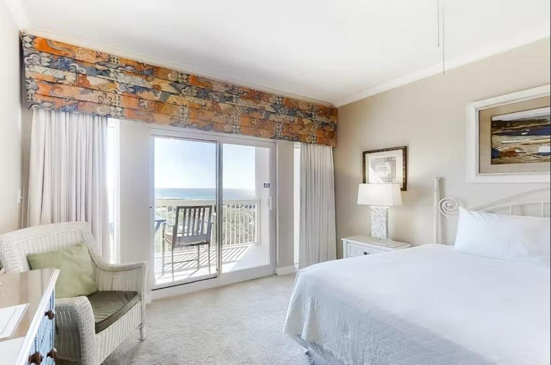Apartment Tops'l 1008 Lockoff