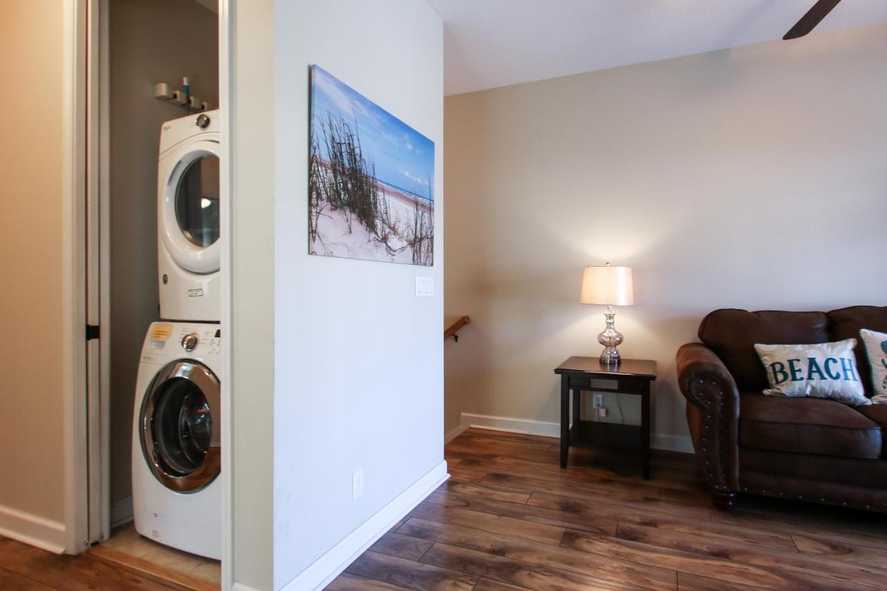 Holiday home Amazing 4 Bedroom Vacation In The Villages Of Crystal Lakes
