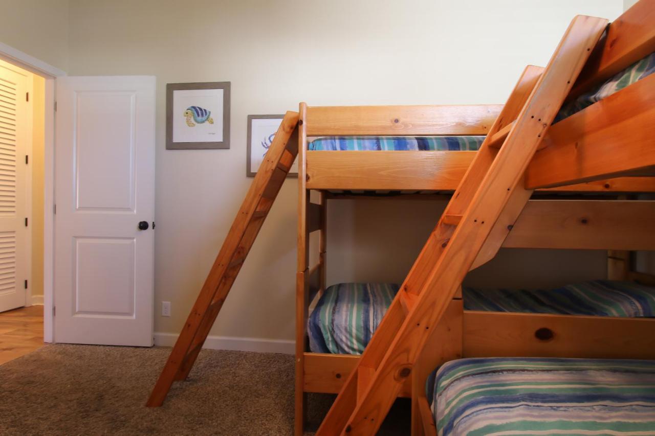 Amazing 4 Bedroom Vacation In The Villages Of Crystal Lakes Holiday home