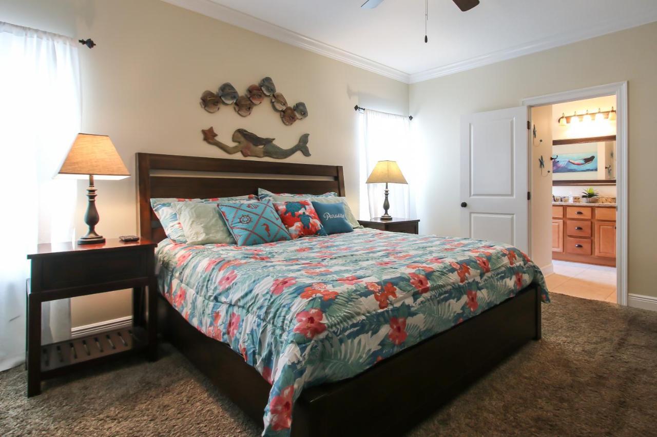 Amazing 4 Bedroom Vacation In The Villages Of Crystal Lakes