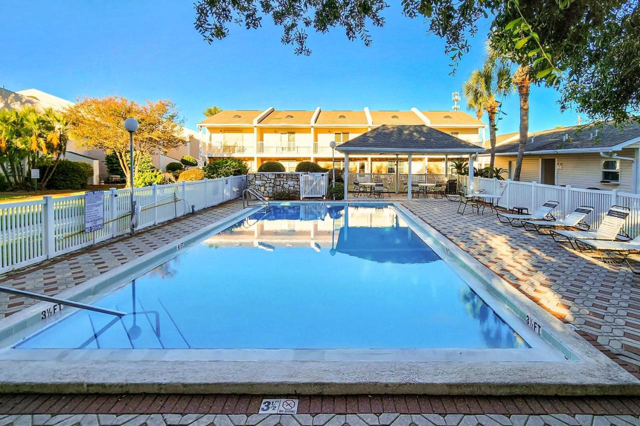 Modern Miramar Townhome, Walk To Ocean! * Destin