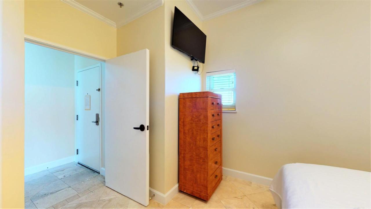 Holiday home Tides 1511