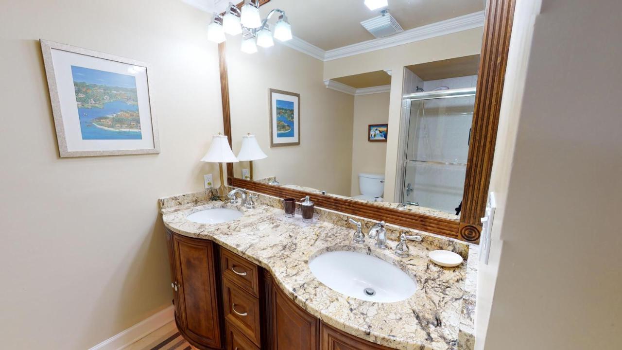 Manor 1110 Destin