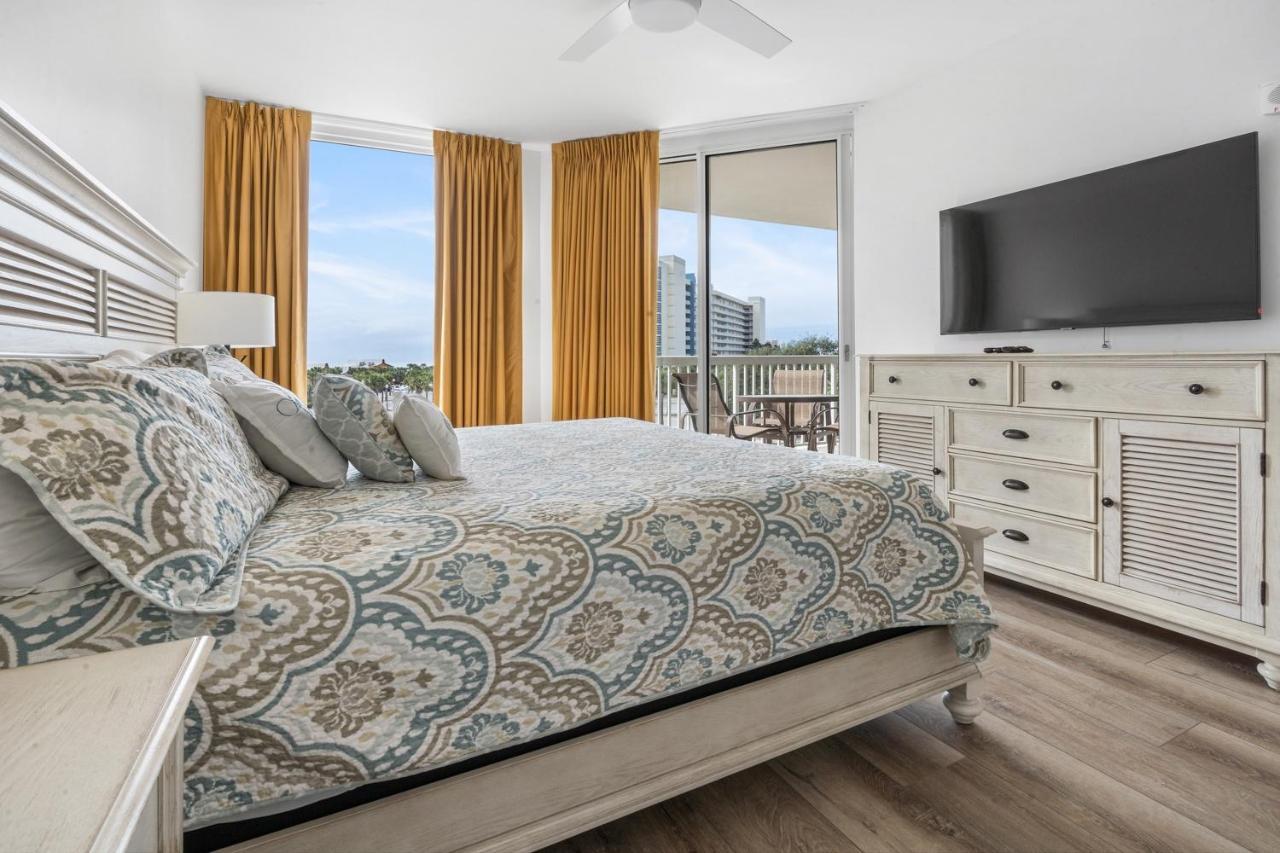 Apartment Picture Perfect