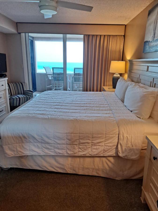 Penthouse At Jetty East 613b 2/2