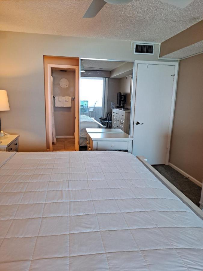 Apartment Penthouse At Jetty East 613b 2/2
