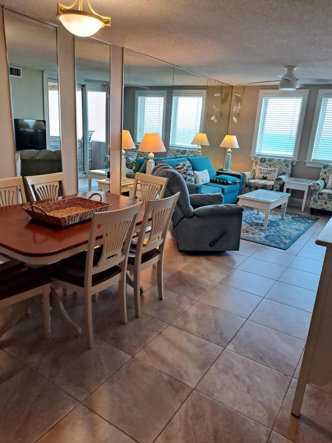 Apartment Penthouse At Jetty East 613b 2/2