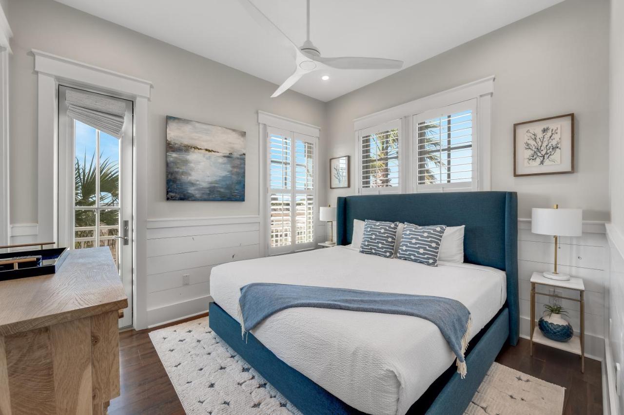 Pelican Pointe At Pointe *