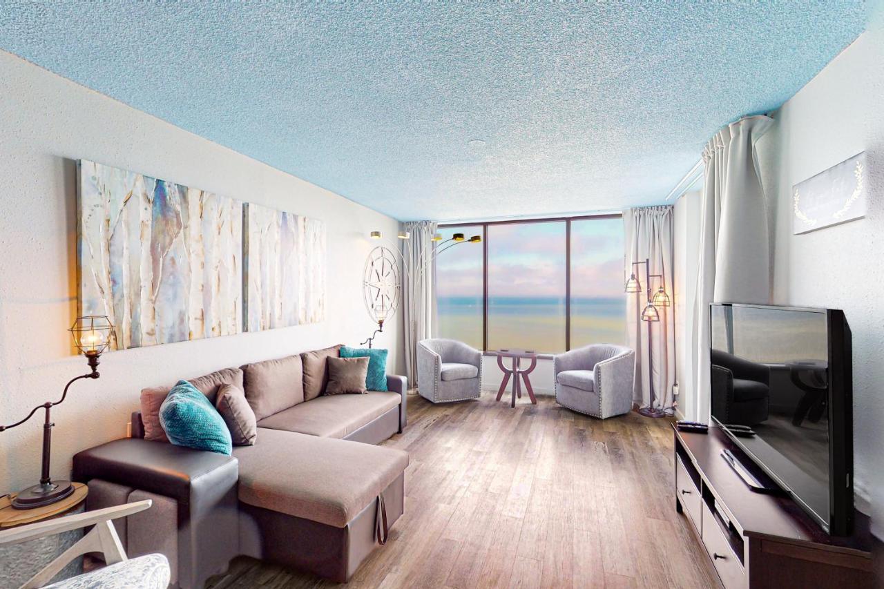 Bayside 6870 Apartment