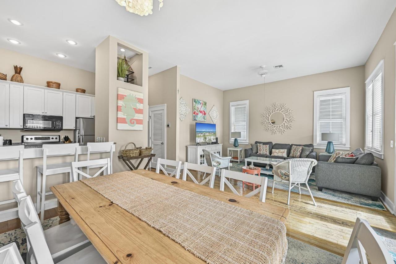 Shore Fun At Pointe Holiday home Destin