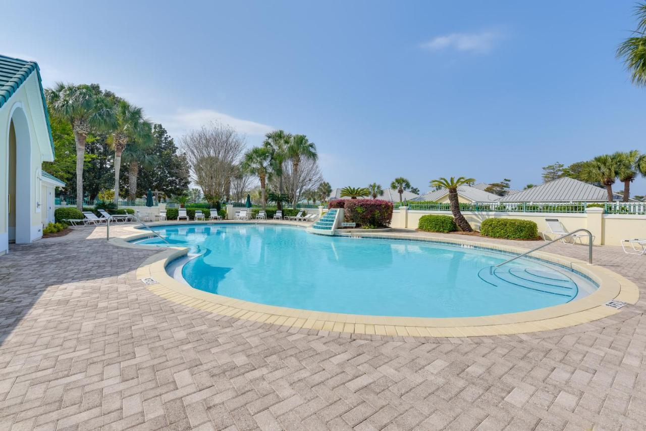 Holiday home Miramar Retreat With Pool Access And Fireplace! Destin