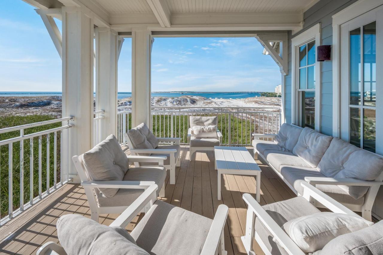 Pelican Pointe At Pointe