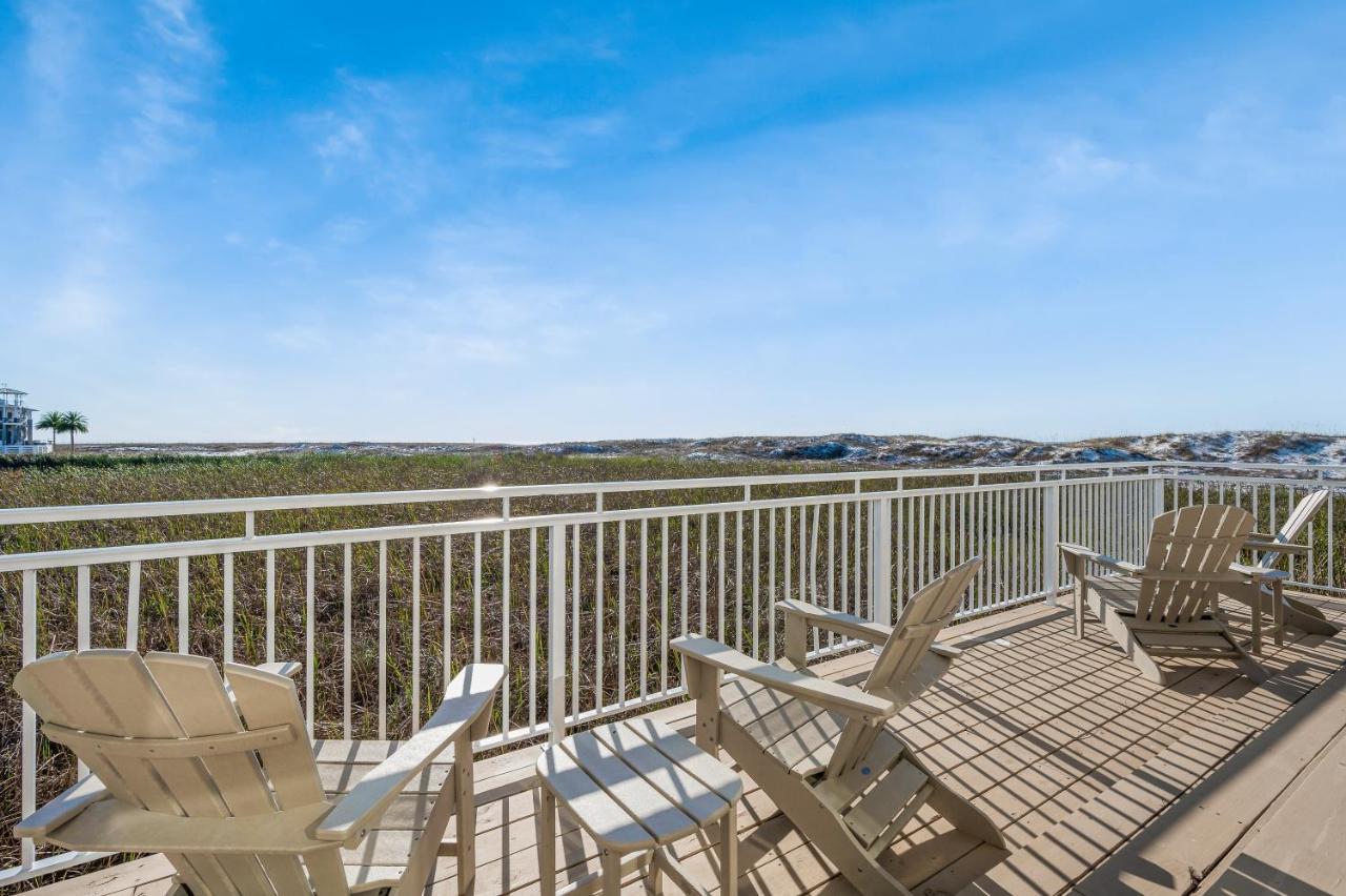 Pelican Pointe At Pointe Holiday home