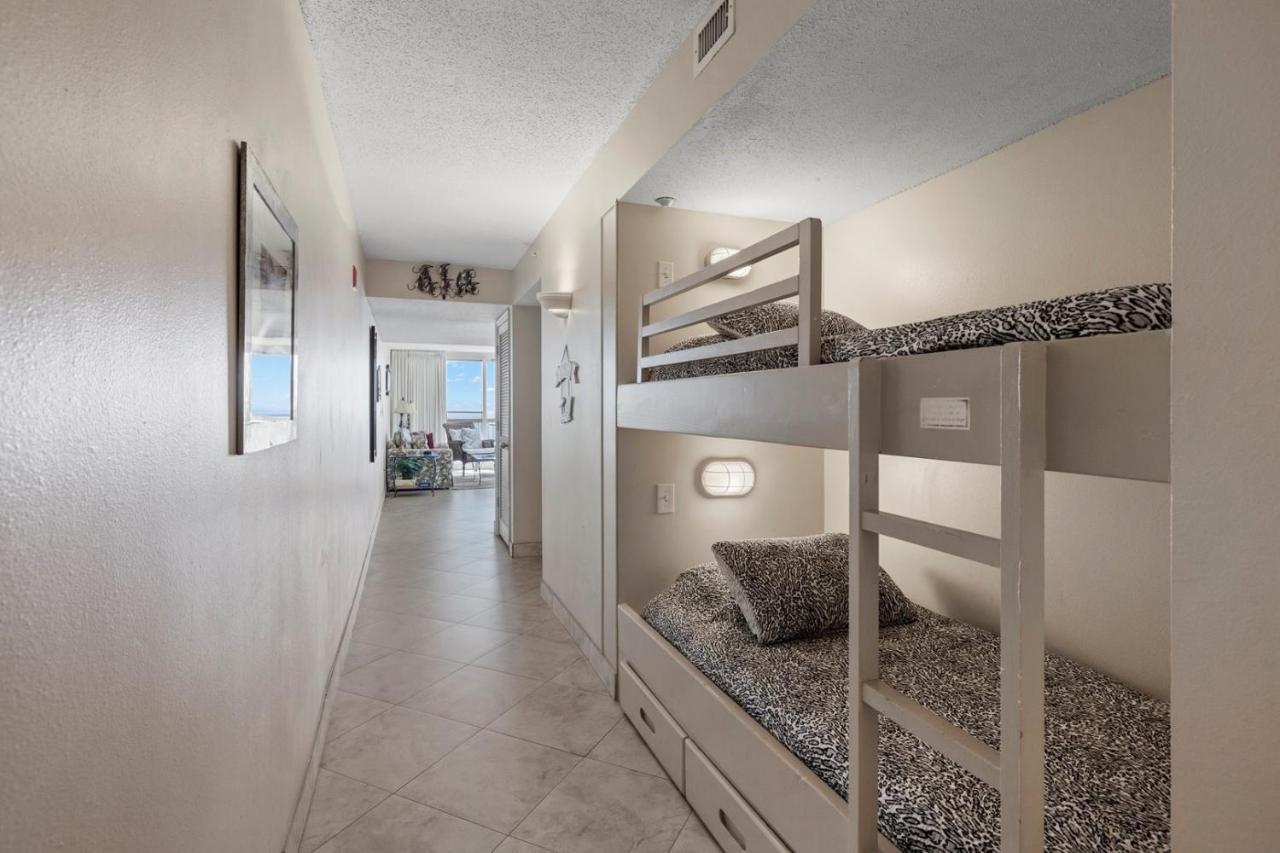 Pelican 1406 By Pelican Management * Destin