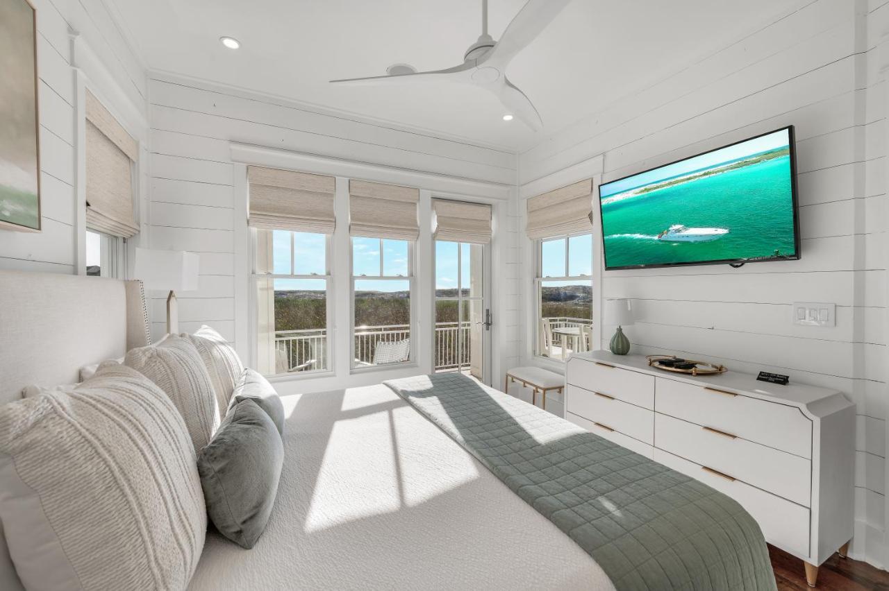 Pelican Pointe At Pointe Holiday home