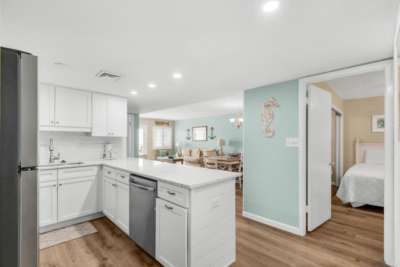 Holiday Surf And Racquet Club 710 Apartment Destin
