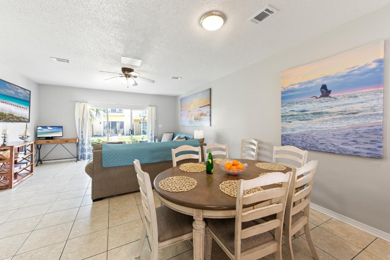 Holiday home House 5min Walk To Beach, Pool, Close To Shops And Activities *
