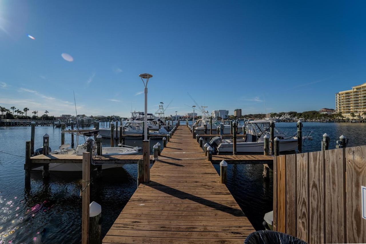 Sandpiper Cove 9103 * Destin