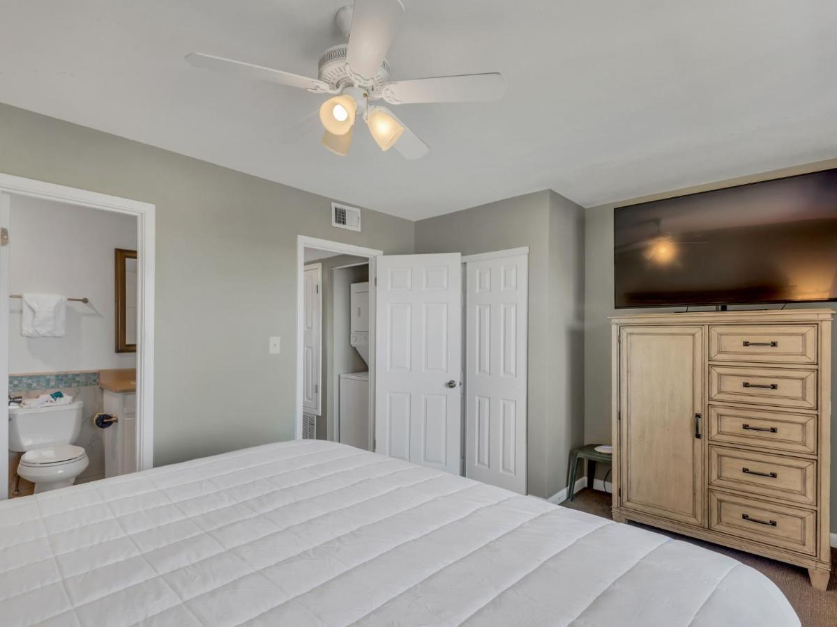 Blue Surf Townhomes 11b By Newman-dailey