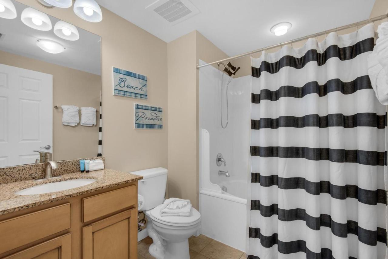 Palms #1813 Jr. 2br