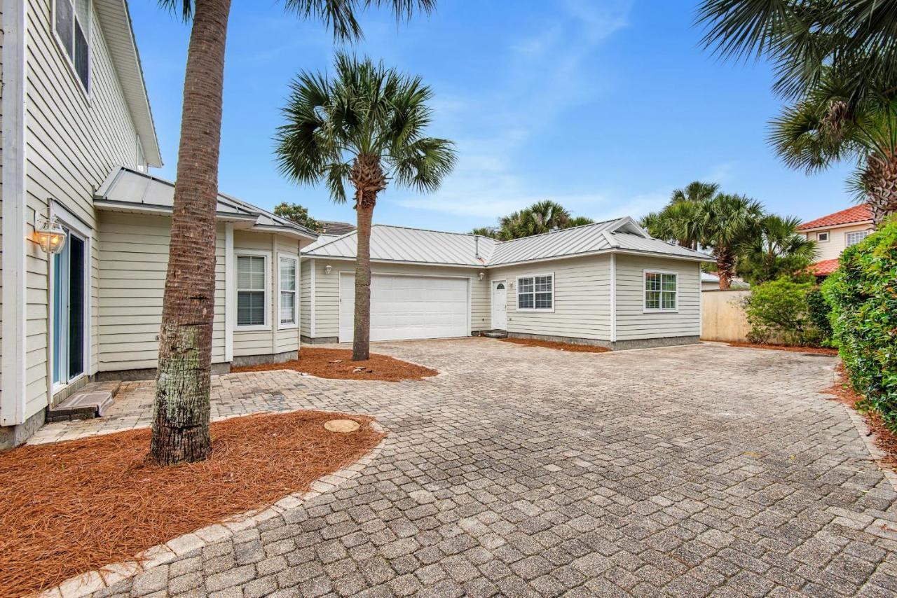 Holiday home Beach Blast Destin