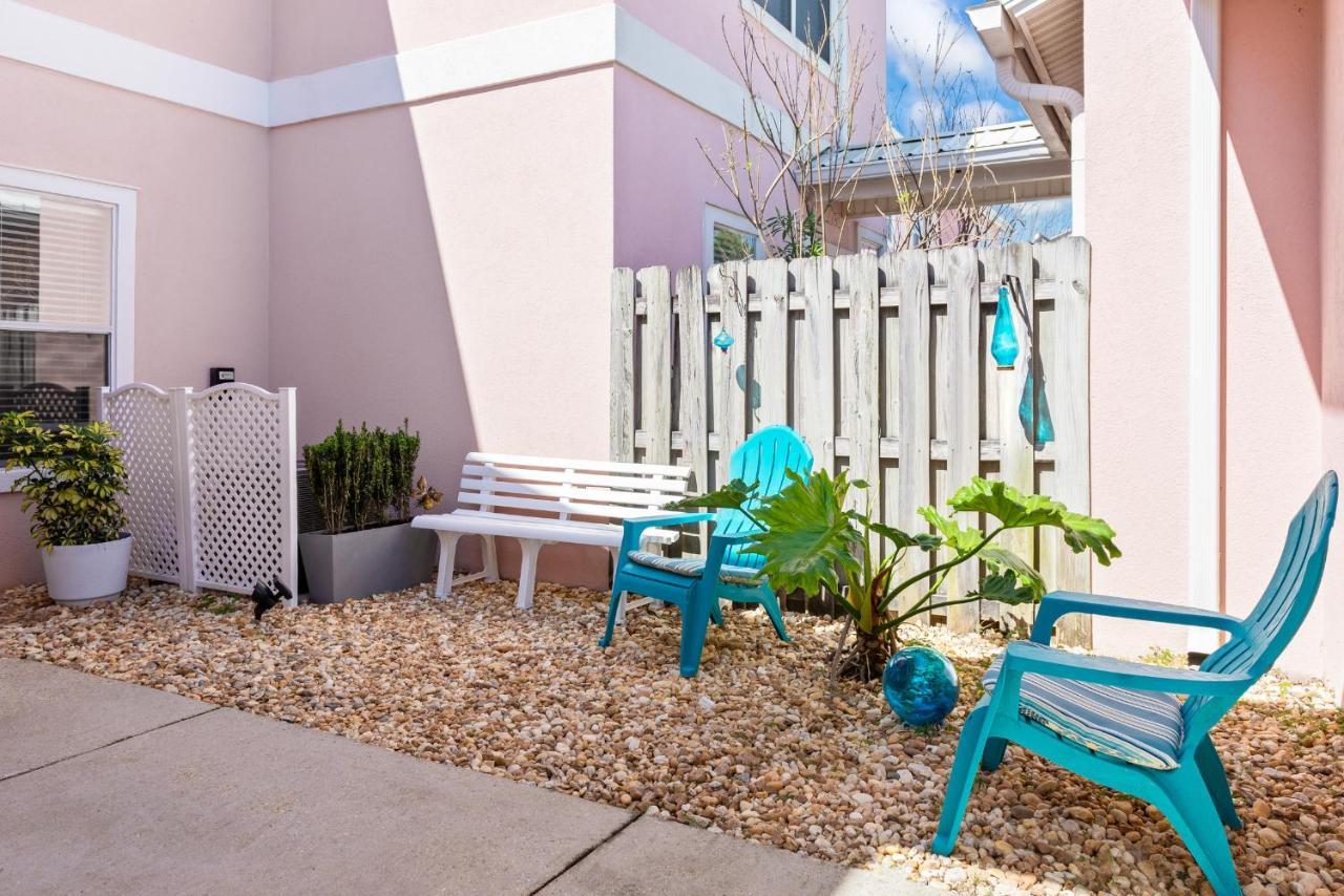 House 5min Walk To Beach, Pool, Close To Shops And Activities Holiday home
