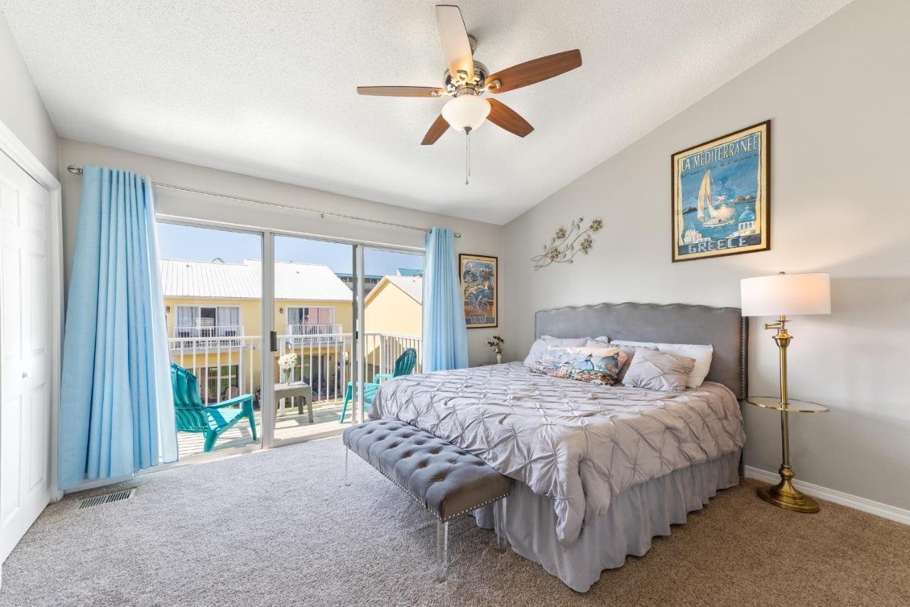 House 5min Walk To Beach, Pool, Close To Shops And Activities