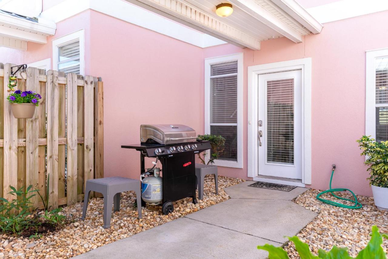 House 5min Walk To Beach, Pool, Close To Shops And Activities Holiday home Destin
