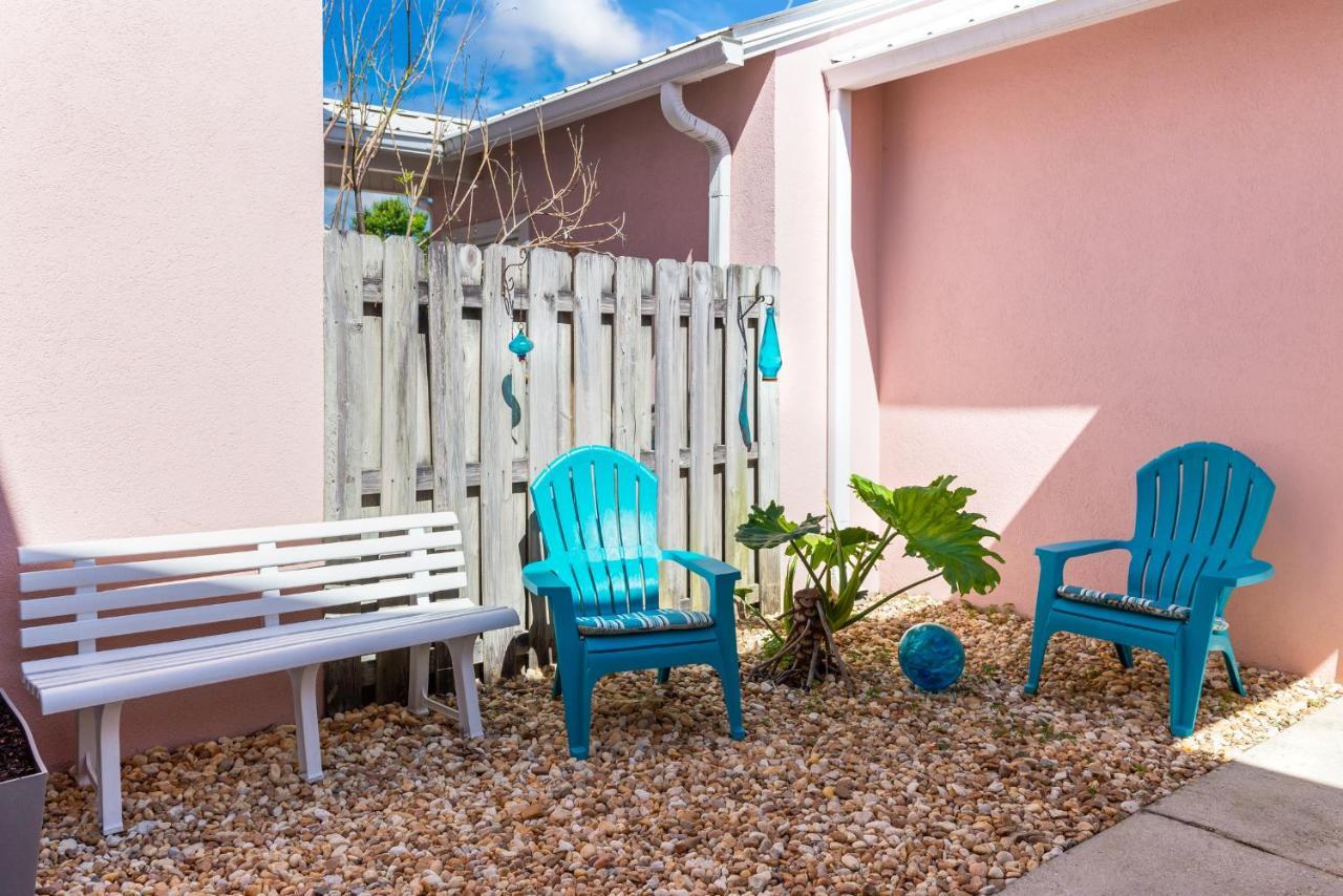 House 5min Walk To Beach, Pool, Close To Shops And Activities