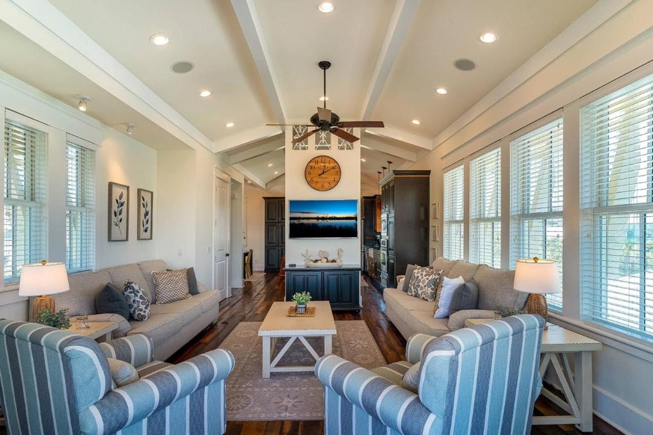 Pointe 3586 - Emerald Breeze Hideaway Holiday home *