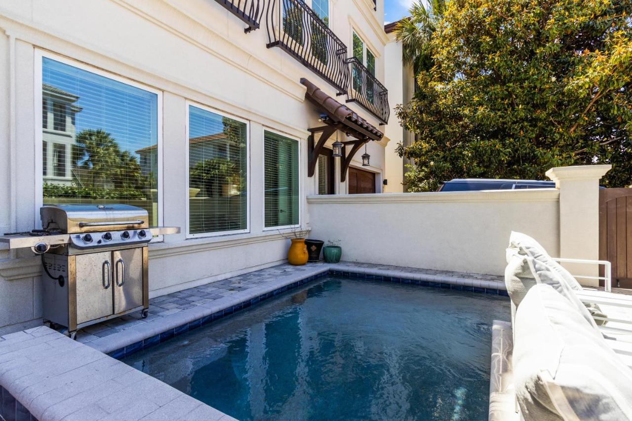 Destins Gem Holiday home *