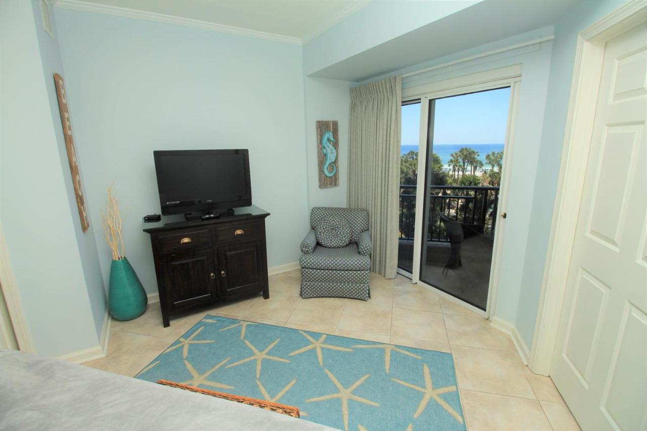 Golf Cart. Remodeled Condo! Westwinds 4727 Gulf Front. Larger Floorplan!! Wonderful Pool Holiday home Destin