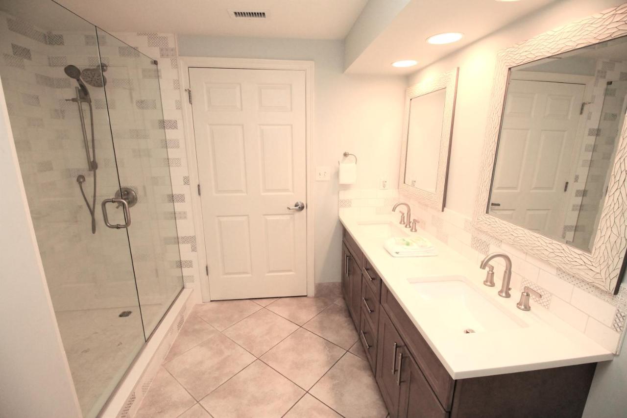 Golf Cart. Remodeled Condo! Westwinds 4727 Gulf Front. Larger Floorplan!! Wonderful Pool * Destin