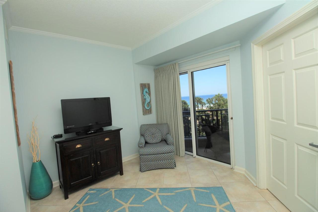 Holiday home Golf Cart. Remodeled Condo! Westwinds 4727 Gulf Front. Larger Floorplan!! Wonderful Pool *