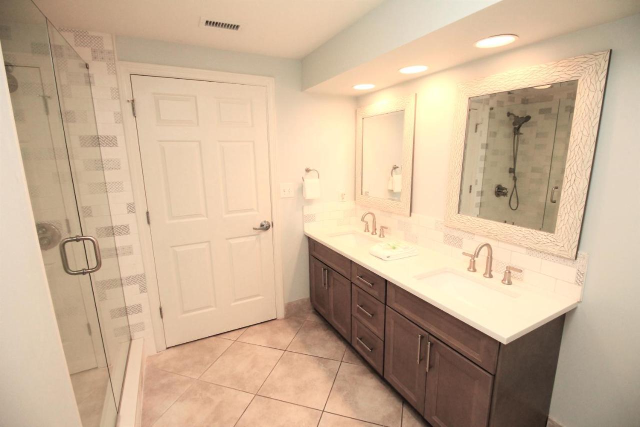 Golf Cart. Remodeled Condo! Westwinds 4727 Gulf Front. Larger Floorplan!! Wonderful Pool Holiday home *