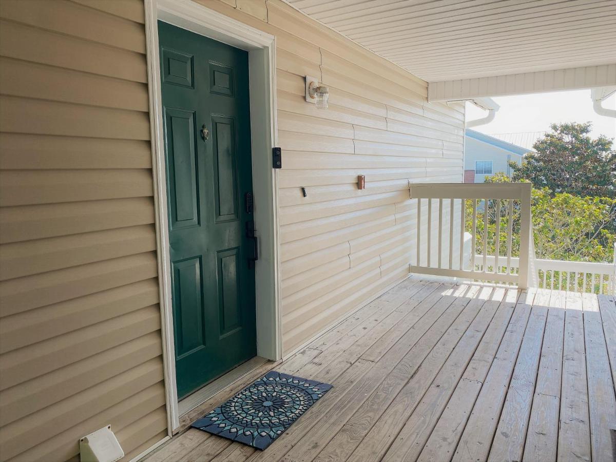 Seaside Serenity Near With Pool, Gym, Balcony Apartment *