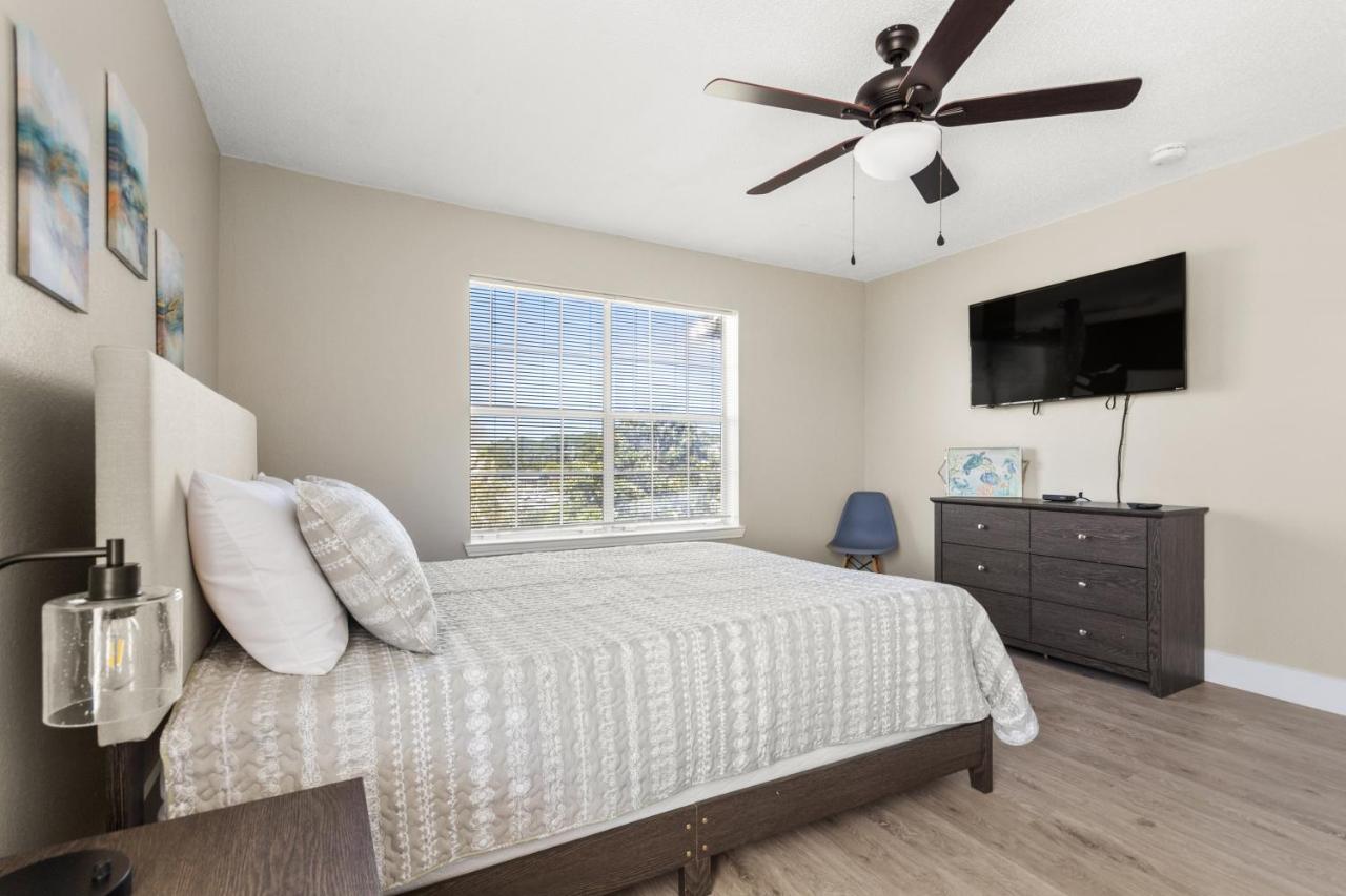 Seaside Serenity Near With Pool, Gym, Balcony Apartment