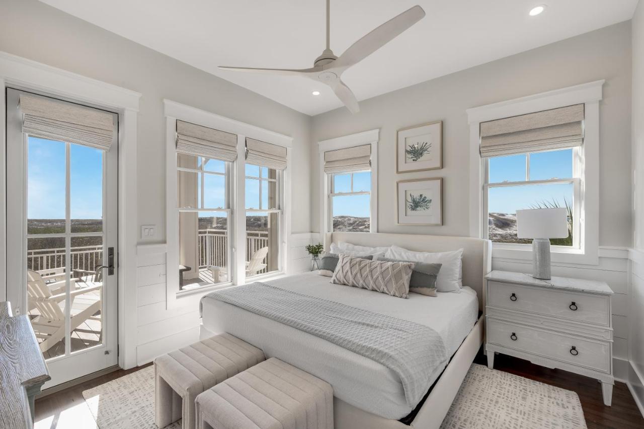 Pelican Pointe At Pointe Holiday home