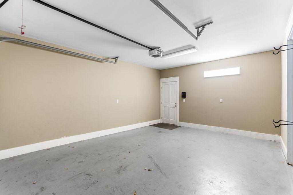 2-story Home, Walk To Beach, Hot Tub, Free Wifi, Pets Ok, Community Pool Access Holiday home Destin