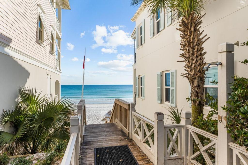 2-story Home, Walk To Beach, Hot Tub, Free Wifi, Pets Ok, Community Pool Access Holiday home *