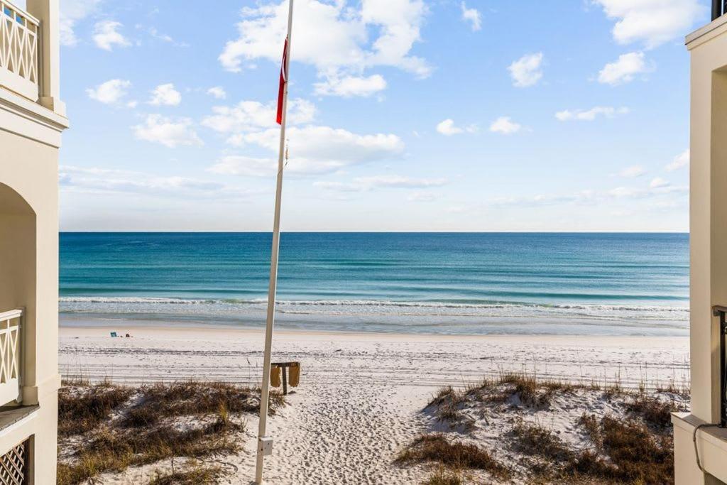 2-story Home, Walk To Beach, Hot Tub, Free Wifi, Pets Ok, Community Pool Access Holiday home *