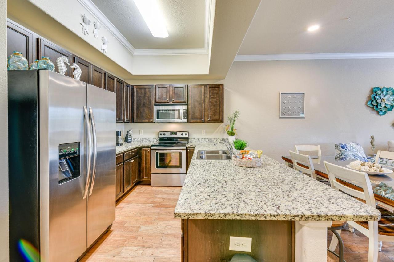 Miramar With Pool - Walk To Beach!