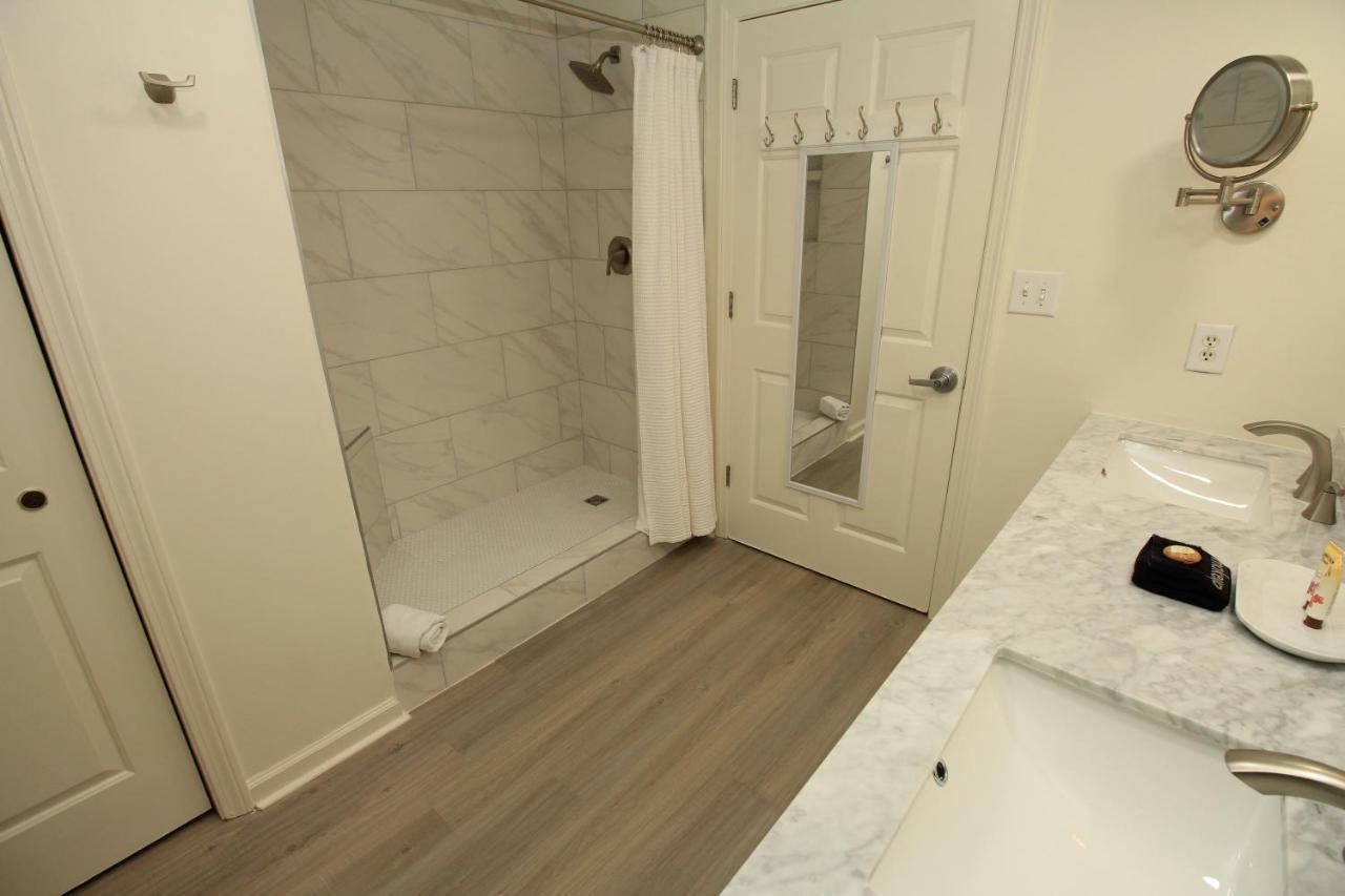 Luxurious Beachfront Stunning 7th Floor Views And Tram At Westwinds In Sandestin Holiday home