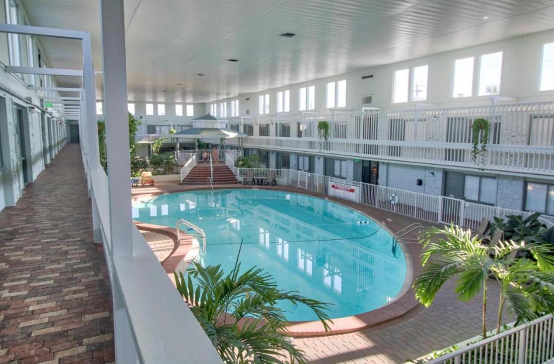 By Capital Vacations Aparthotel Destin