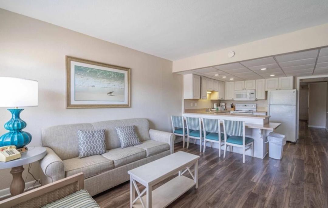 By Capital Vacations Aparthotel Destin
