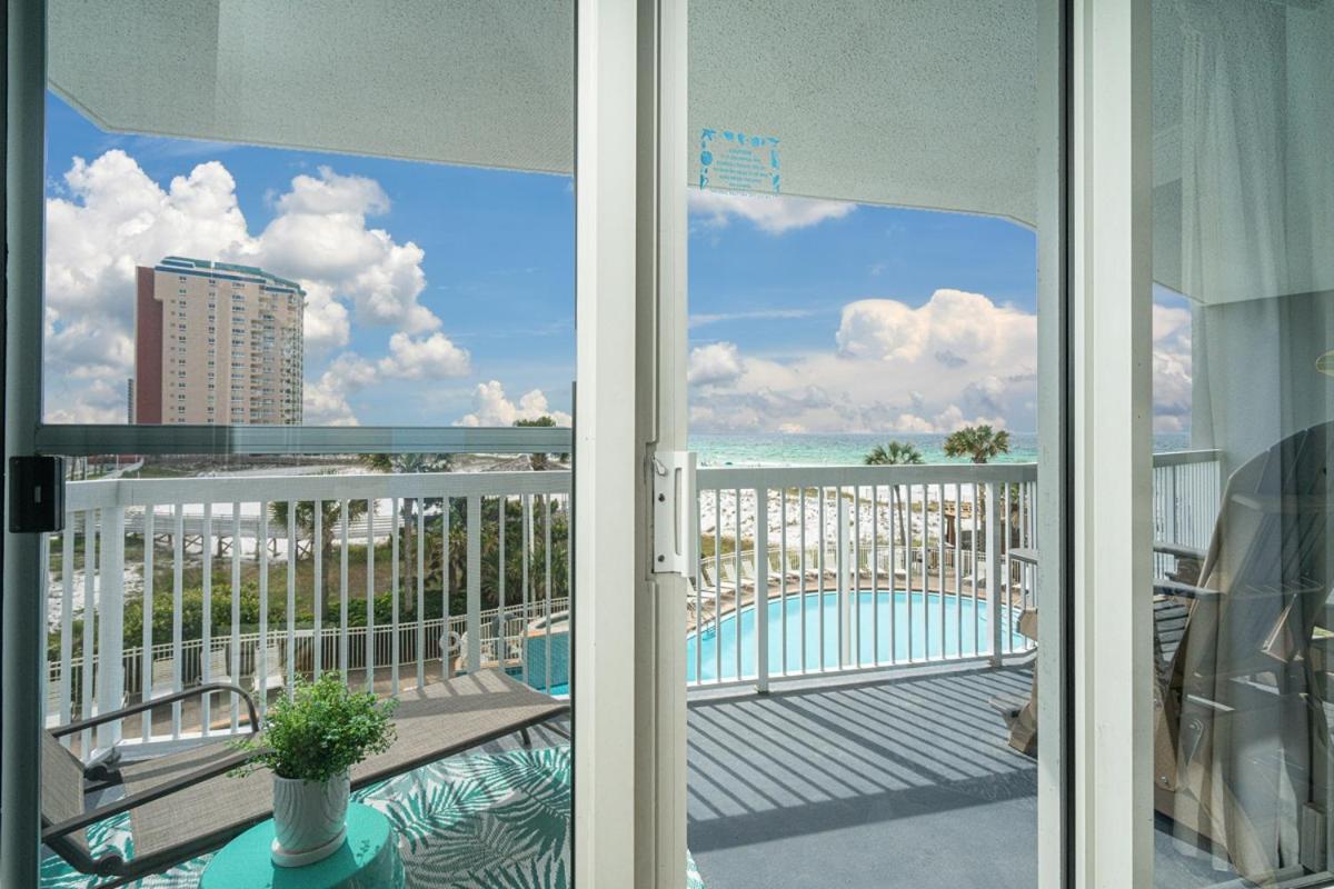 Pelican312 Apartment