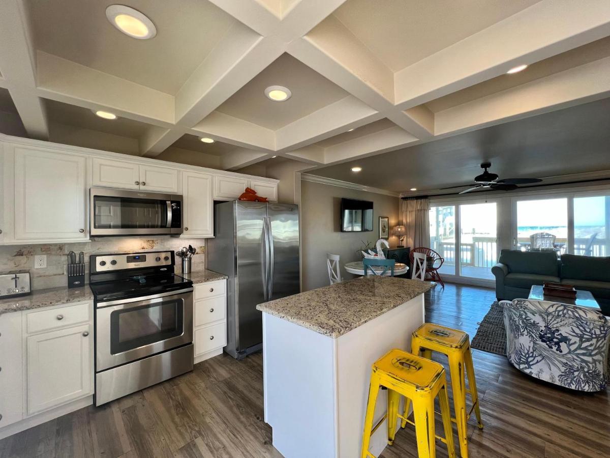 Sandpiper Cove 1145 *